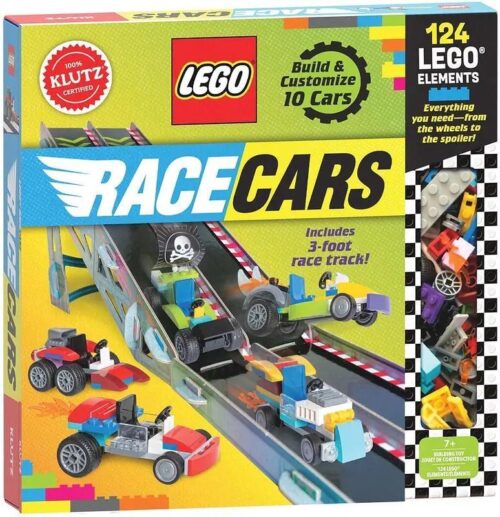 Bộ đồ chơi Xe Đua Klutz LEGO® Klutz ISBN9781338802061 cho bé trai 7 tuổi, giá tốt, hộp sản phẩm với hình ảnh 10 mẫu xe đua và đường đua 0.9m.