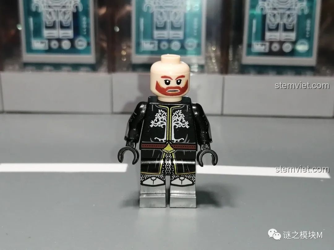 Thân minifigure chiến binh Gondor giáp nhẹ, chi tiết in ấn áo giáp và quần, không có mũ trụ.