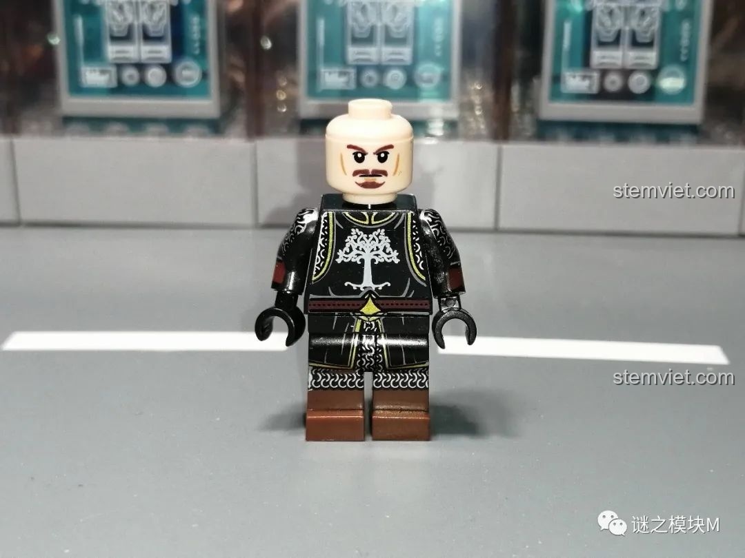 Thân minifigure chiến binh Gondor giáp nhẹ với khuôn mặt râu, chi tiết in ấn áo giáp.