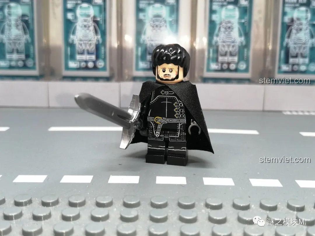 Ảnh chụp thực tế minifigure Samwell Tarly từ bộ KORUIT KT1024, một nhân vật trong bộ sưu tập Game of Thrones.