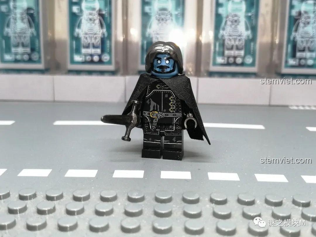 Ảnh chụp thực tế minifigure Wight (Đội Tuần Đêm) từ bộ KORUIT KT1024, một nhân vật trong bộ sưu tập Game of Thrones.