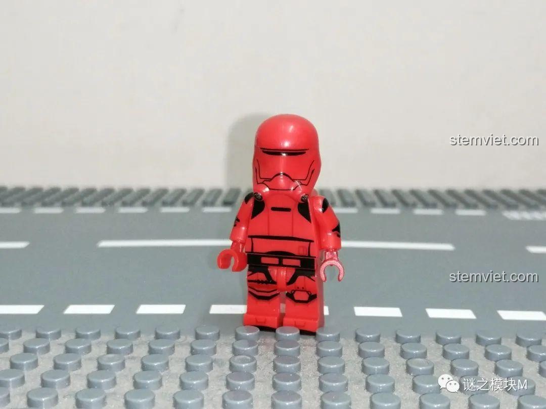Minifigure Lính Lửa Sith không mũ trong KORUIT KT1045, chi tiết thân.