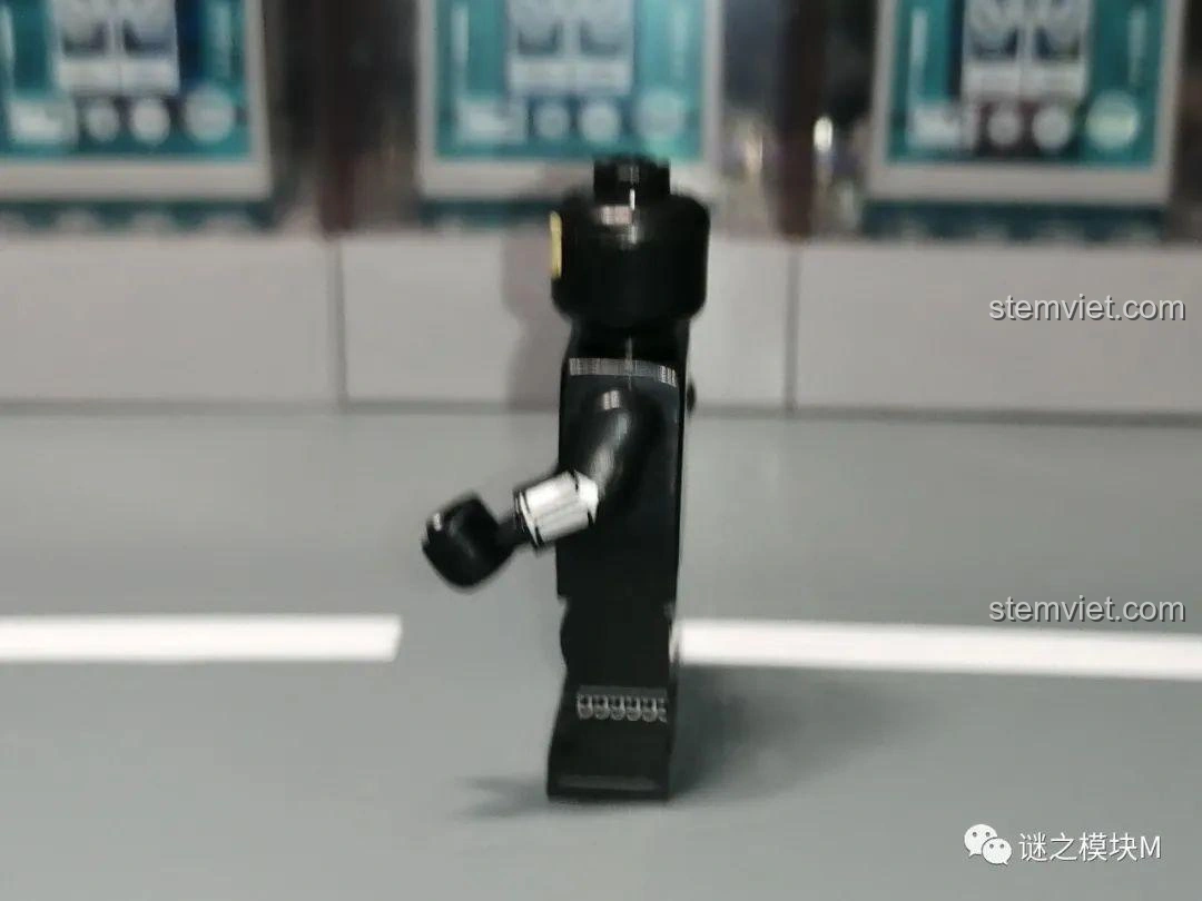 Vũ khí đi kèm minifigure KORUIT XP-138 Vệ Binh Suối Nguồn: kiếm và giáo.