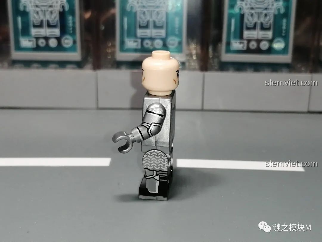 Kèn và vũ khí đặc biệt màu bạc của minifigure Hiệp sĩ Thiên Nga Dol Amroth Koruit KT1051.
