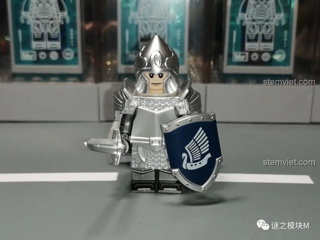 Mặt sau thân minifigure Hiệp sĩ Thiên Nga Dol Amroth Koruit KT1051, chi tiết in ấn giáp bạc.