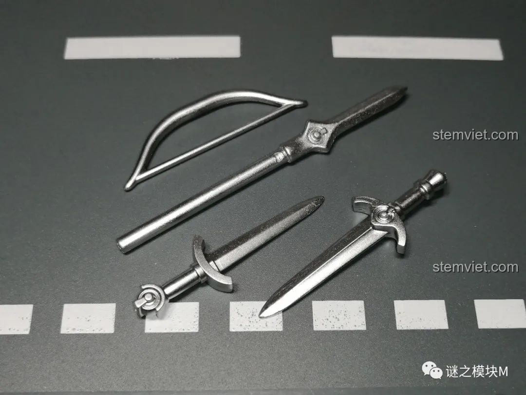 Minifigure Hiệp sĩ Thiên Nga Dol Amroth Koruit KT1051 cầm thương và khiên, mũ trụ cánh thiên nga đặc trưng.