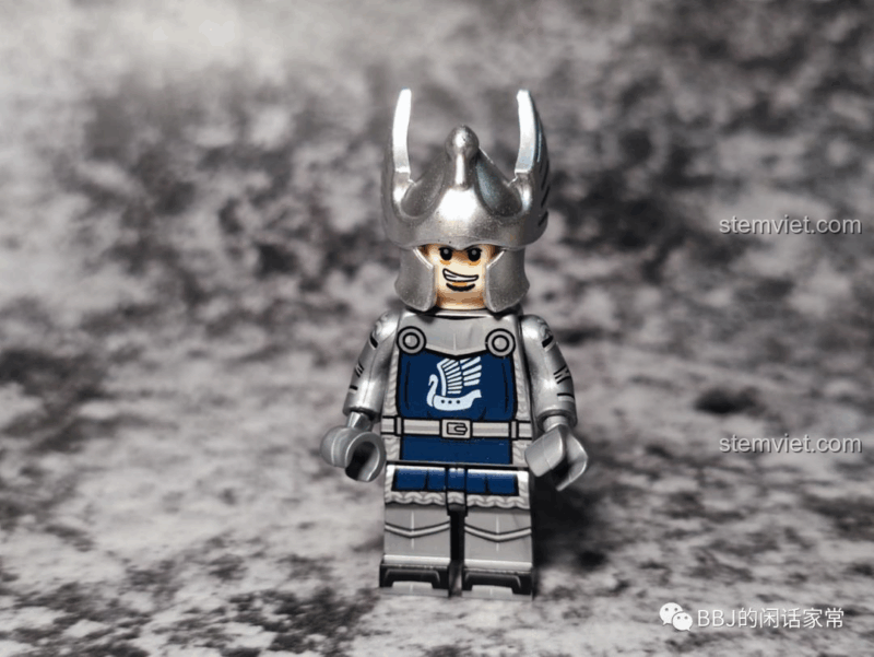 Cận cảnh minifigure KORUIT KT1051, đồ chơi xây dựng KORUIT KT 1051, chi tiết ấn tượng.