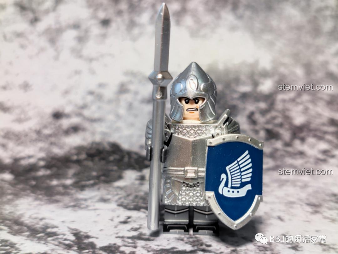 Minifigure Thợ săn súng XP-390 KORUIT KT1051, bộ đồ chơi KORUIT KT1051, trang bị giáo và khiên.