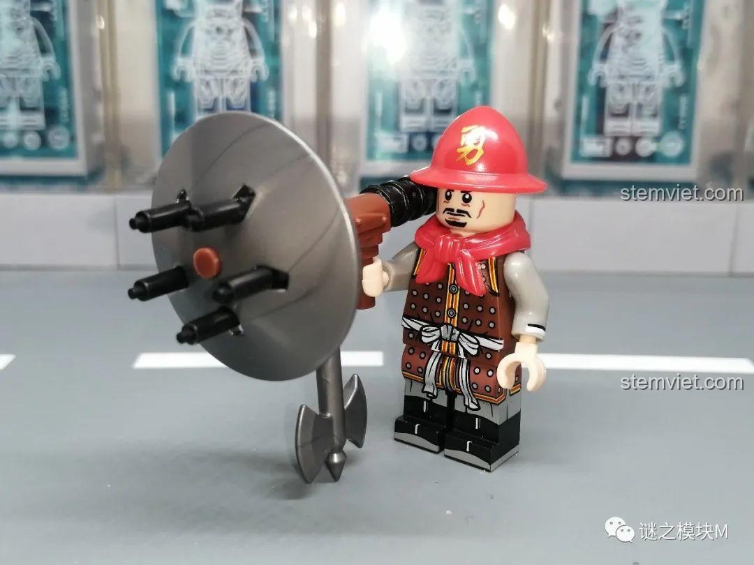 Minifigure Điểu Súng Thủ (XP-667) từ bộ KORUIT KT1090, cầm một khẩu súng hỏa mai dài.