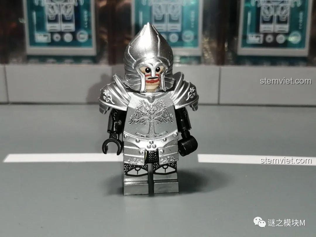 Chi tiết in ấn mặt bên minifigure lính Gondor KORUIT KT1014 kiểu B, đồ chơi mô hình Chiến binh Gondor.
