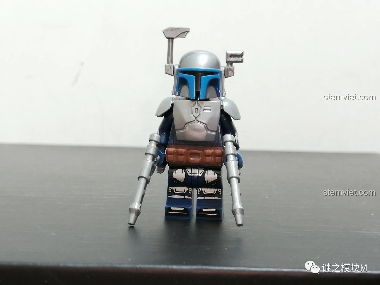 Minifigure thợ săn tiền thưởng Boba Fett, một nhân vật huyền thoại trong vũ trụ Star Wars, thuộc set KORUIT XP-262.