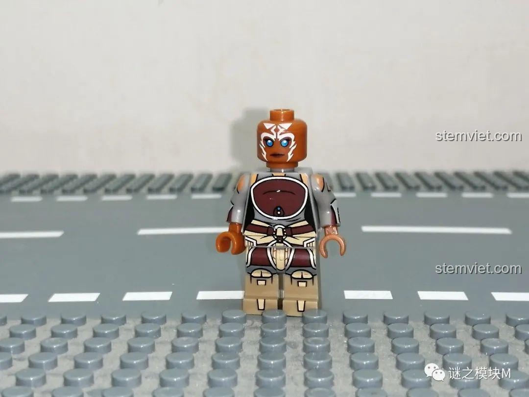 Bộ xếp hình Minifigure Chiến tranh giữa các vì sao, Ahsoka với chi tiết lưng, đồ chơi lắp ghép cho bé trai 6 tuổi, giá bình dân.