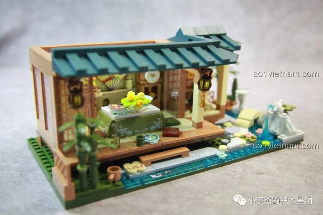 Cận cảnh minifigure Kumamon đáng yêu trong bộ inbrixx 880018 Ngôi Nhà Nhật Bản Kumamon, với biểu cảm ngộ nghĩnh.