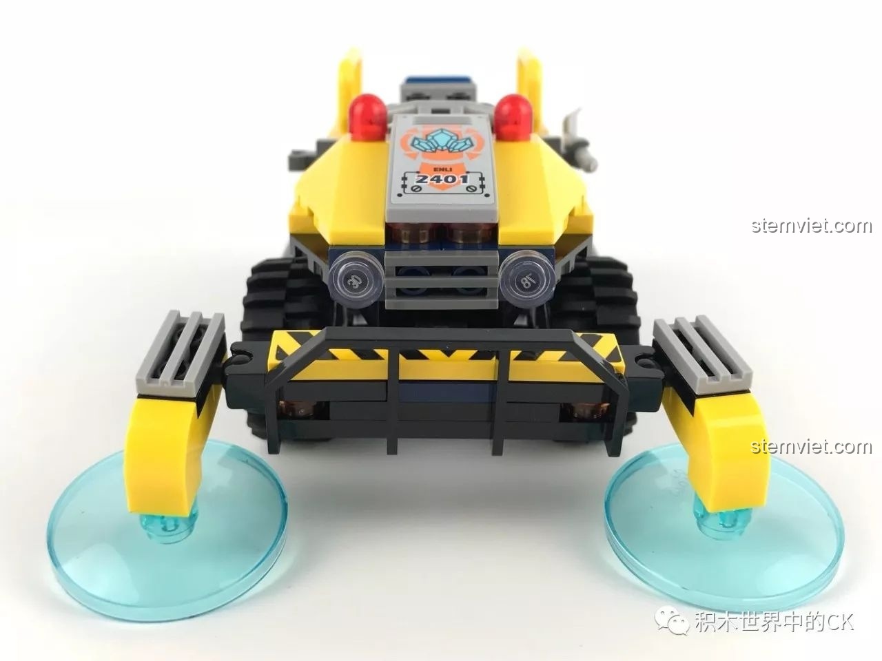 Phần đầu xe Sona Explorer 2401, chi tiết thiết bị dò tìm của bộ lắp ghép Xe Thăm Dò Tinh Thể Kyanite Squad.