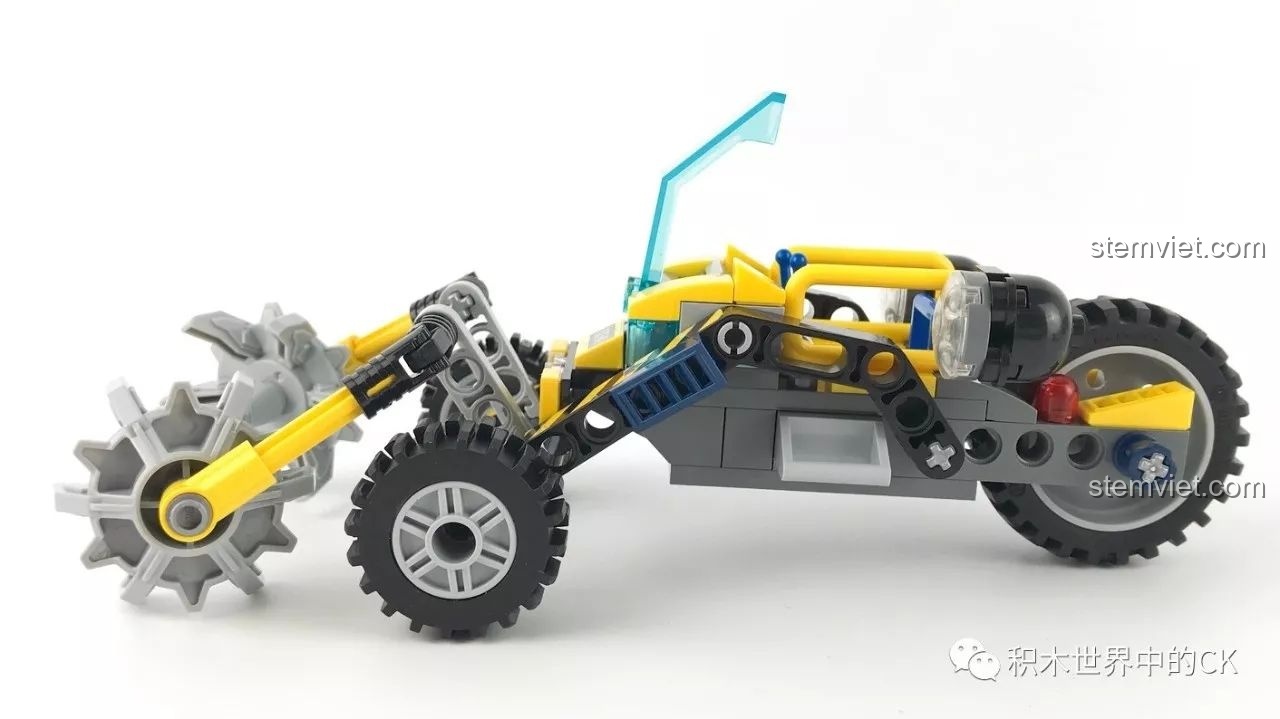 Xe Rock Breaker Pioneer 2403 đang khai thác tinh thể, bộ lắp ghép Xe Phá Đá Tiên Phong Kyanite Squad.