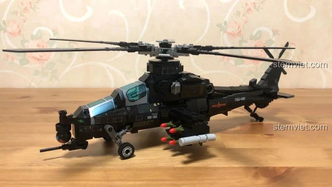 Mô hình Sembo 202119 Trực thăng tấn công Z-10 hoàn chỉnh với cánh quạt chính đã được lắp đặt.