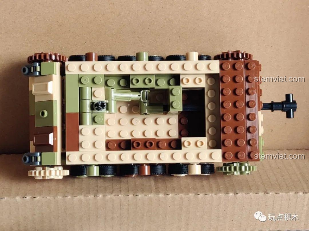 Hoàn thành bước lắp ráp thứ hai của Mô hình StuG III B0858, lắp đặt hệ thống bánh xe.