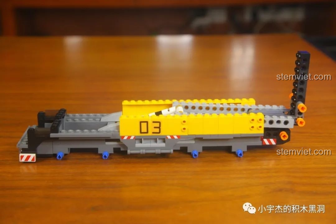 Quá trình lắp ráp bệ phóng có thể trượt trên xe vận tải GUDI 10803.