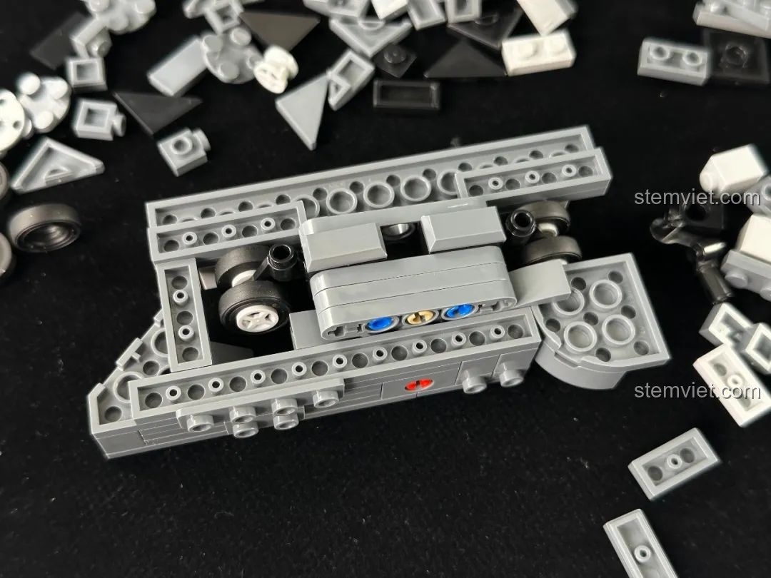 Quá trình lắp ráp hệ thống càng đáp sau của bộ xếp hình Niềm tự hào không quân Trung Quốc H-20 639026.