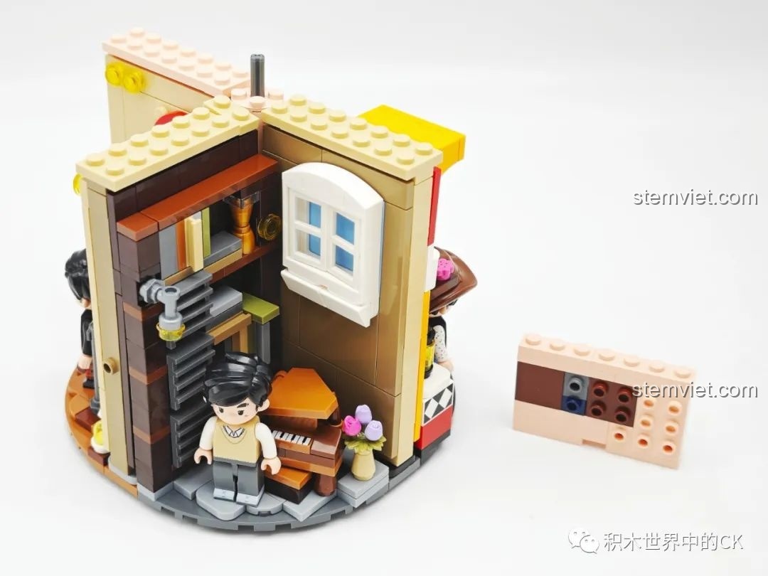 Lắp ráp bối cảnh MV 'Bí Mật Không Thể Nói' với cây đàn piano trong bộ Keeppley DZ0157.