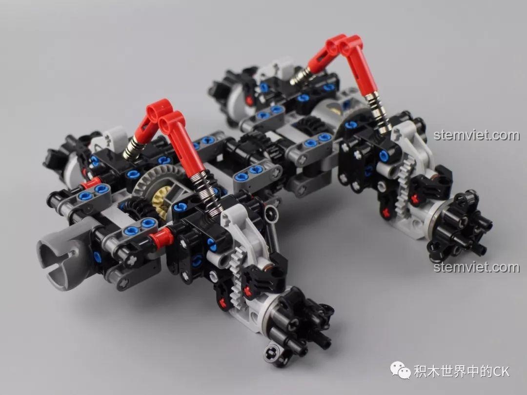 Lắp ráp cụm 4 bánh sau với hệ thống treo độc lập của mô hình Mercedes G63 AMG 6x6 901.