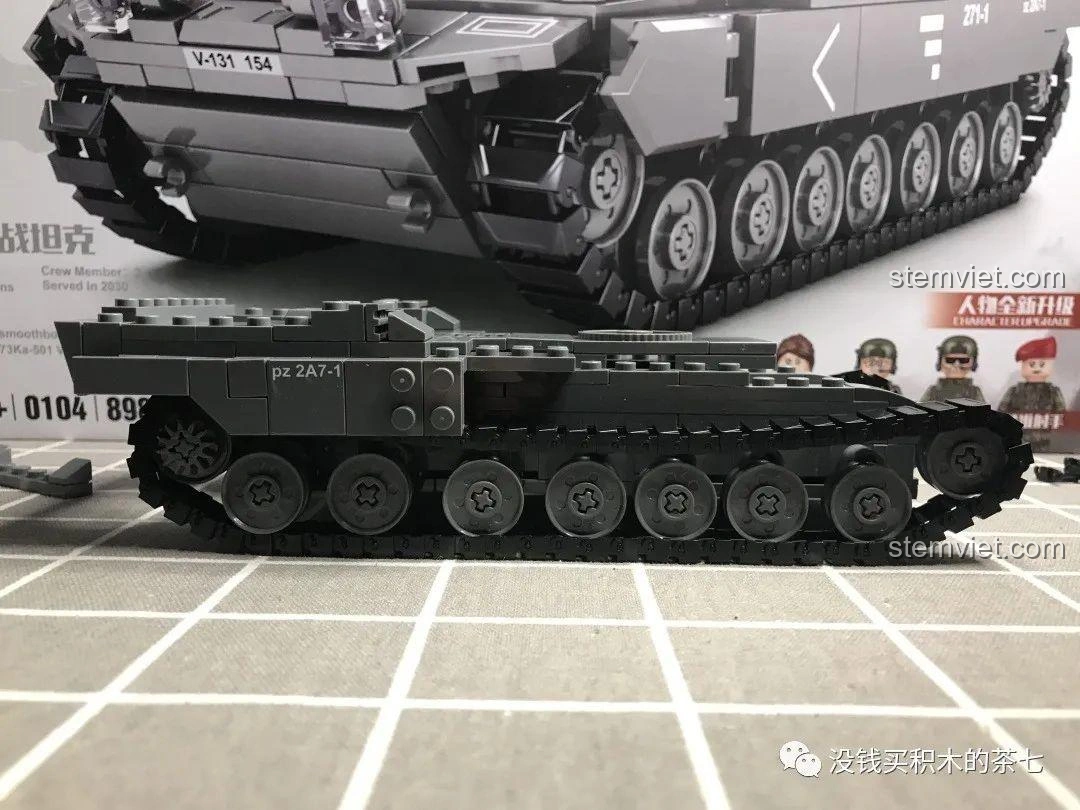 Quá trình lắp ráp động cơ xe tăng Leopard 2A7+ theo thiết kế gốc của bộ Jiazhi 0104, chi tiết nhỏ nhưng quan trọng.