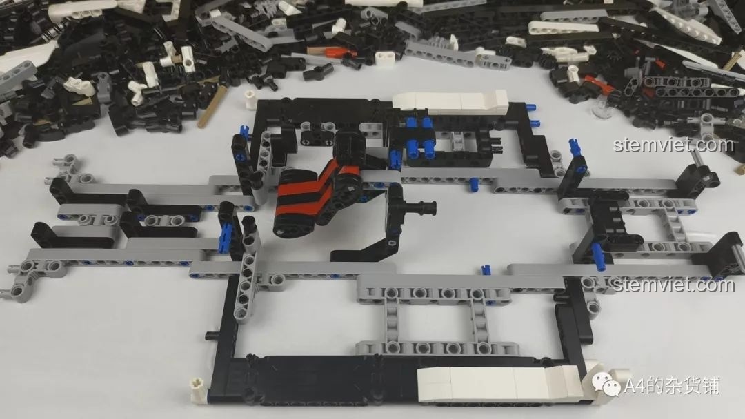 Quá trình lắp ráp khung gầm của xe đua Porsche 919 Hybrid CaDA C61016, các chi tiết được ghép nối.