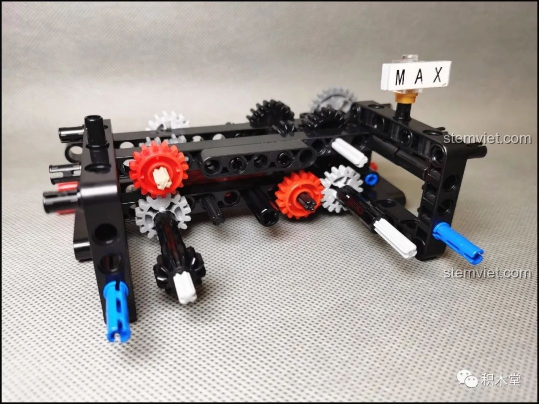 Quá trình lắp ráp khung sau và hộp số của Xe đua Lamborghini Centenario C61041 giá hời.