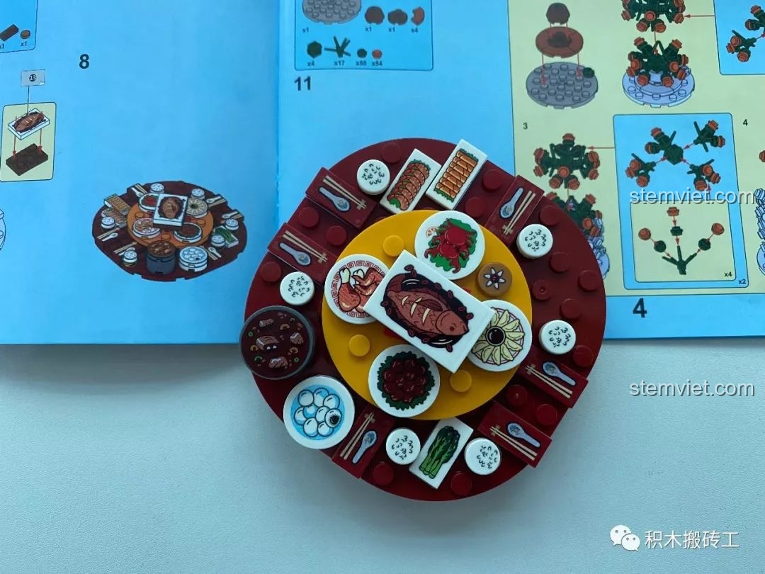 Cận cảnh mâm cỗ tất niên được lắp ráp từ bộ đồ chơi giáo dục Cảnh Đoàn Viên Ngày Tết 808.