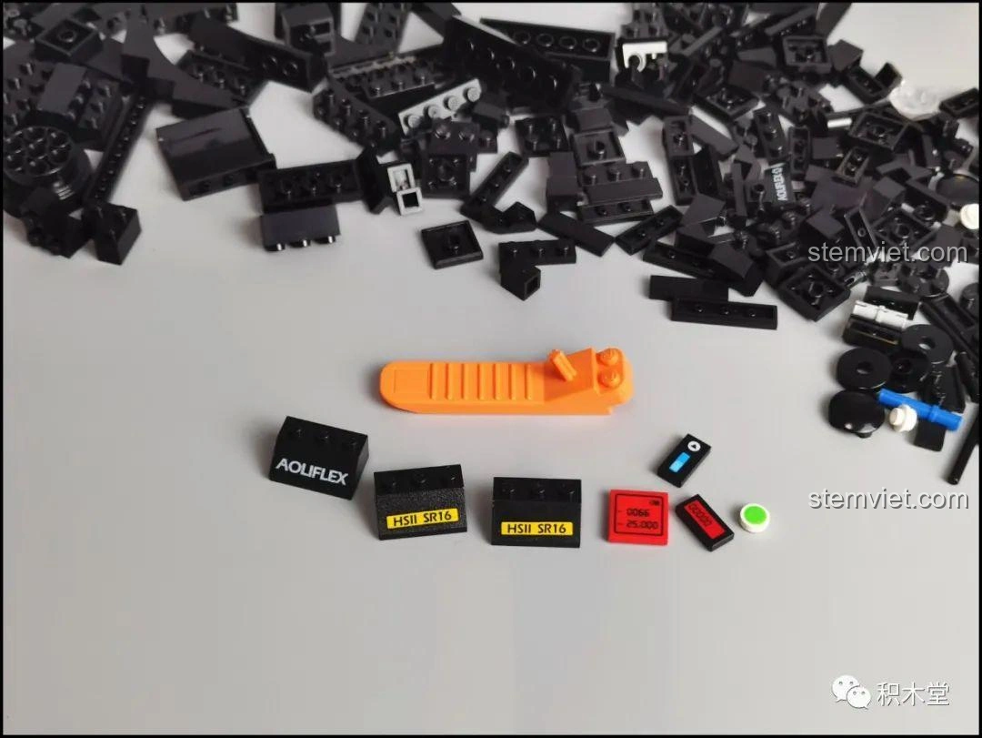 Quá trình lắp ráp phần thân của mô hình máy quay phim vintage Zhegao 00906.