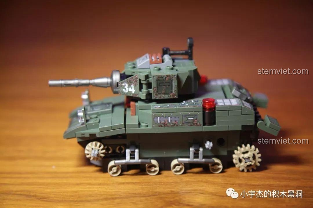 Quá trình lắp ráp thân xe tăng M5 Stuart từ bộ xếp hình Xe tăng hạng nhẹ Mỹ cho con trai 6+.