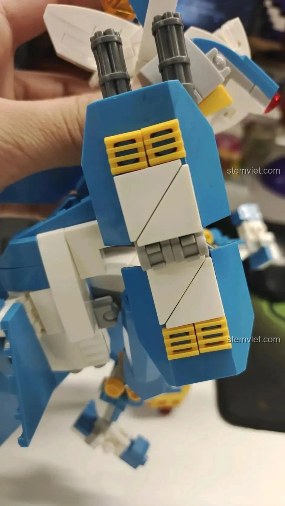 Chi tiết các bước lắp ráp phần thân của robot WOMA C0407.