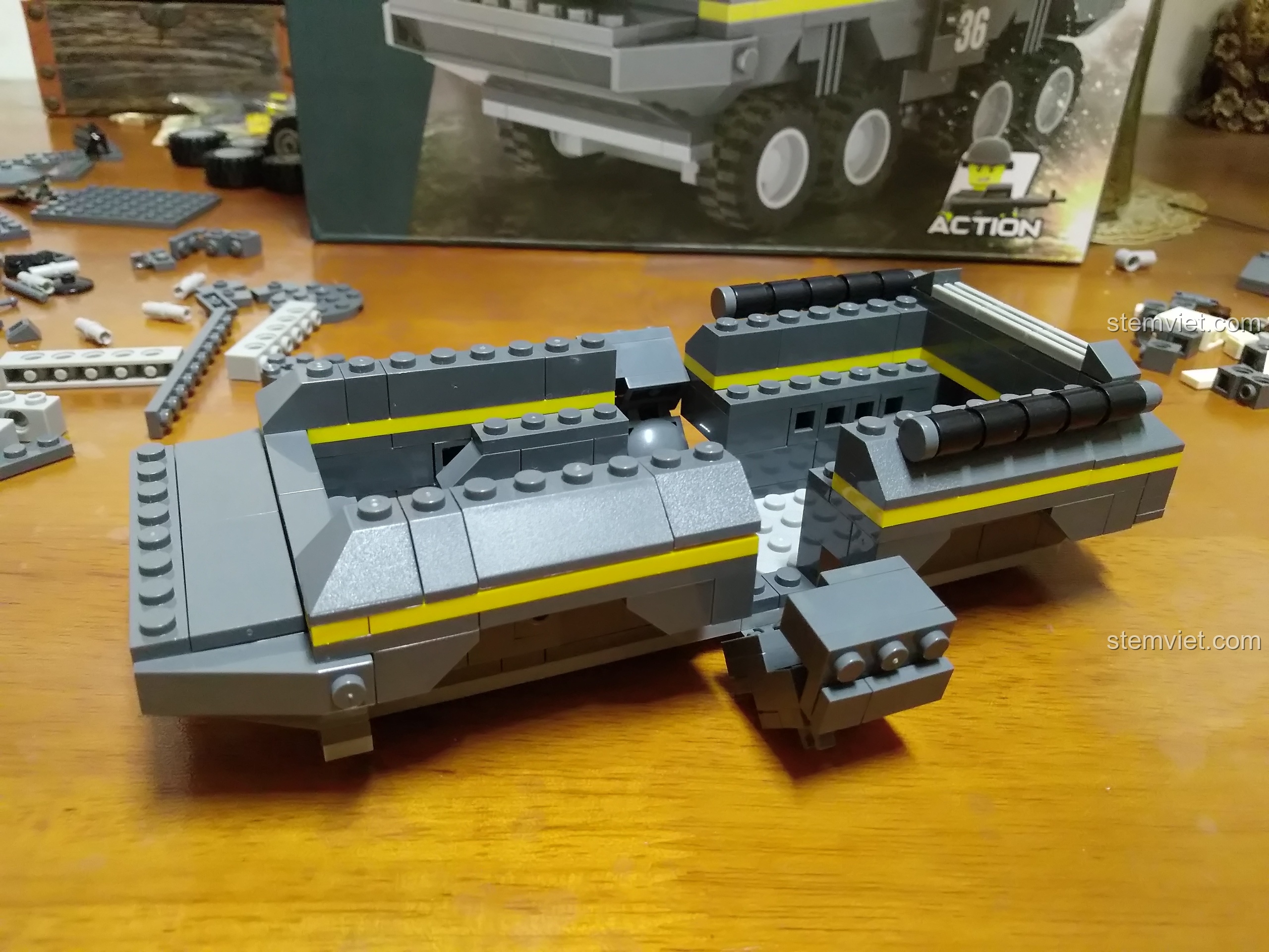 Khung gầm của Xe Bọc Thép WANGE 3661 đang dần hoàn thiện, thể hiện sự chắc chắn và thiết kế thông minh.