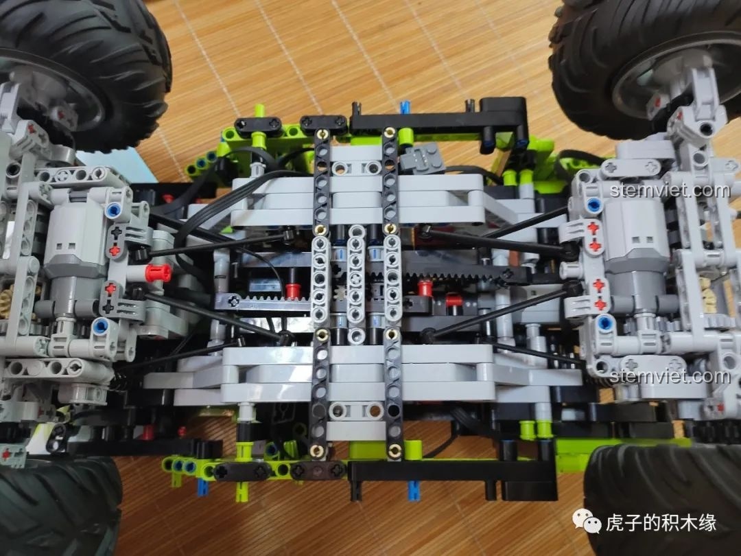 Cản trước với bản lề của Leier LE-J902 Jeep Wrangler Rubicon, tăng thêm vẻ hầm hố và tính năng.