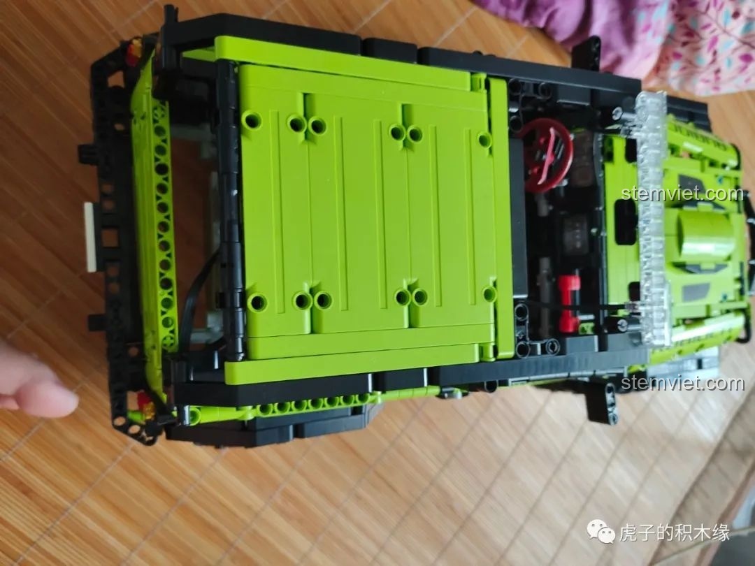 Mô hình Leier LE-J902 Jeep Wrangler Rubicon đã hoàn thiện, sẵn sàng cho những cuộc phiêu lưu đầy thử thách.