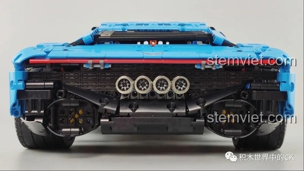 Hộp sản phẩm LEIER LE-J906 với hình ảnh siêu xe Corvette Grand Sport màu xanh, ghi rõ 2700+ chi tiết và tỉ lệ 1:8.