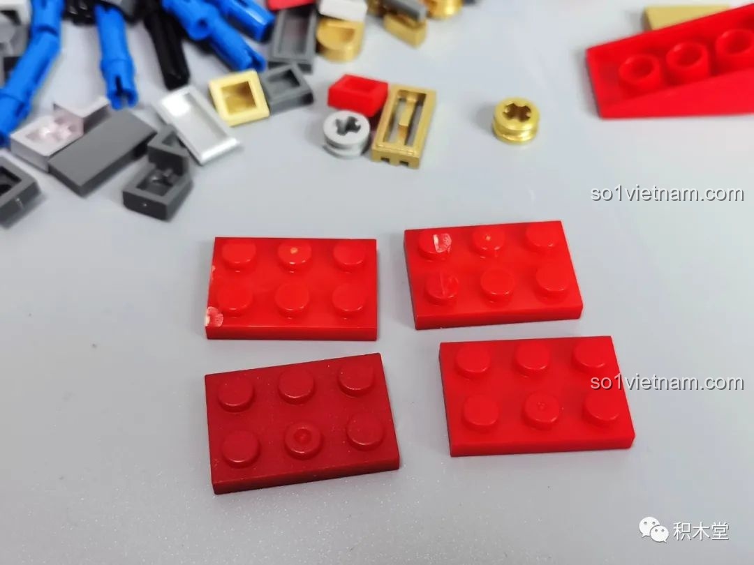 Các chi tiết màu đỏ của KBOX V5004 Giáp Chống Hulk MK44 có chút khác biệt về sắc thái, tạo hiệu ứng chiến đấu. Cảm nhận KBOX 5004 Giáp Chống Hulk MK44 chân thực.