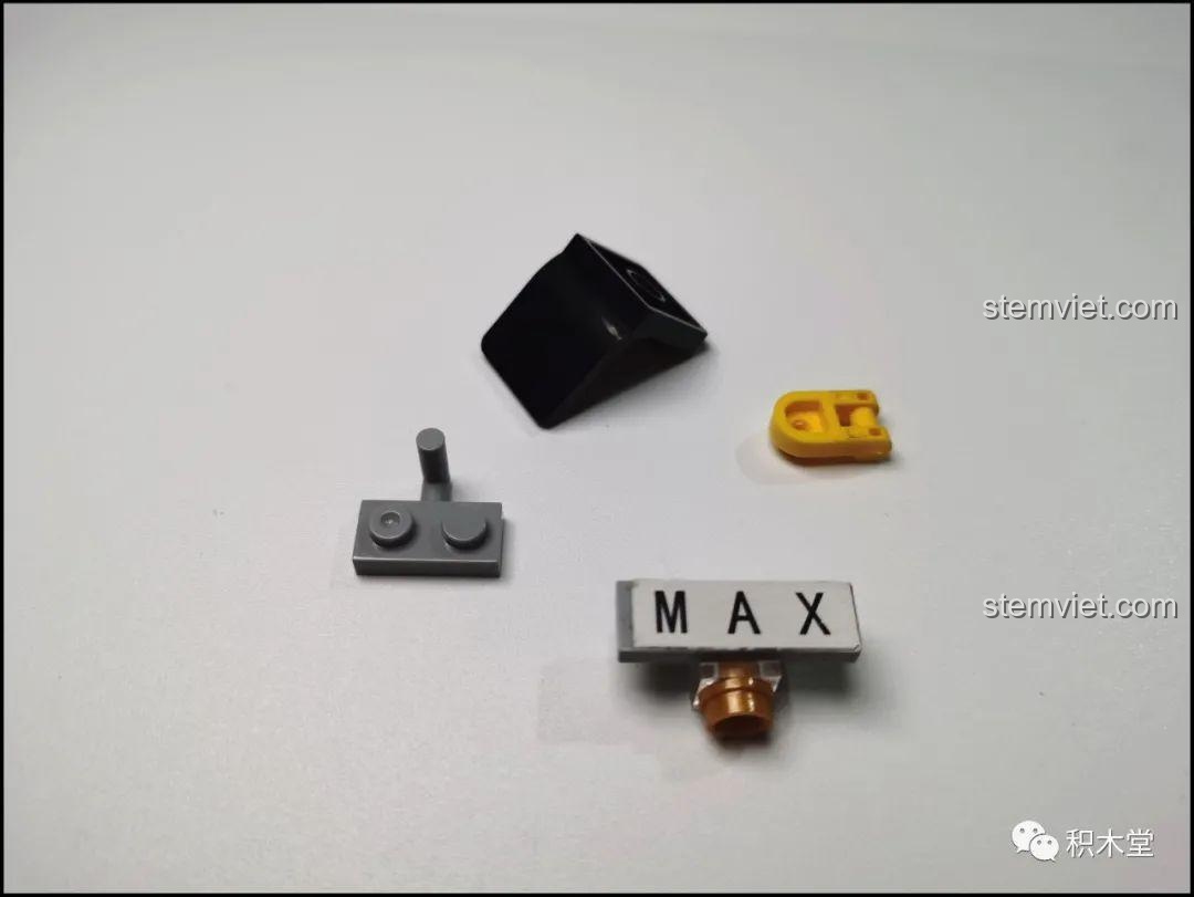 Xe buýt trường học của bộ lắp ráp LiNooS LN8006 Snoopy Hội Chợ Đường Phố và Xe Buýt Trường Học với mái có thể tháo rời, tiện lợi cho việc đặt minifigure