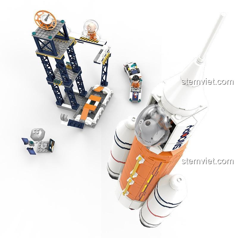 Góc nhìn trên cao của bộ lắp ghép Tên lửa Snoopy LiNoos LN8090, thể hiện chi tiết bệ phóng và các phi hành gia, đồ chơi phát triển trí tuệ.