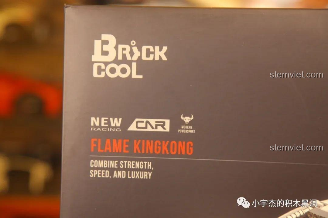 Cận cảnh logo BrickCool và tên sản phẩm Flame Kingkong trên hộp, thể hiện sự kết hợp giữa sức mạnh và tốc độ.