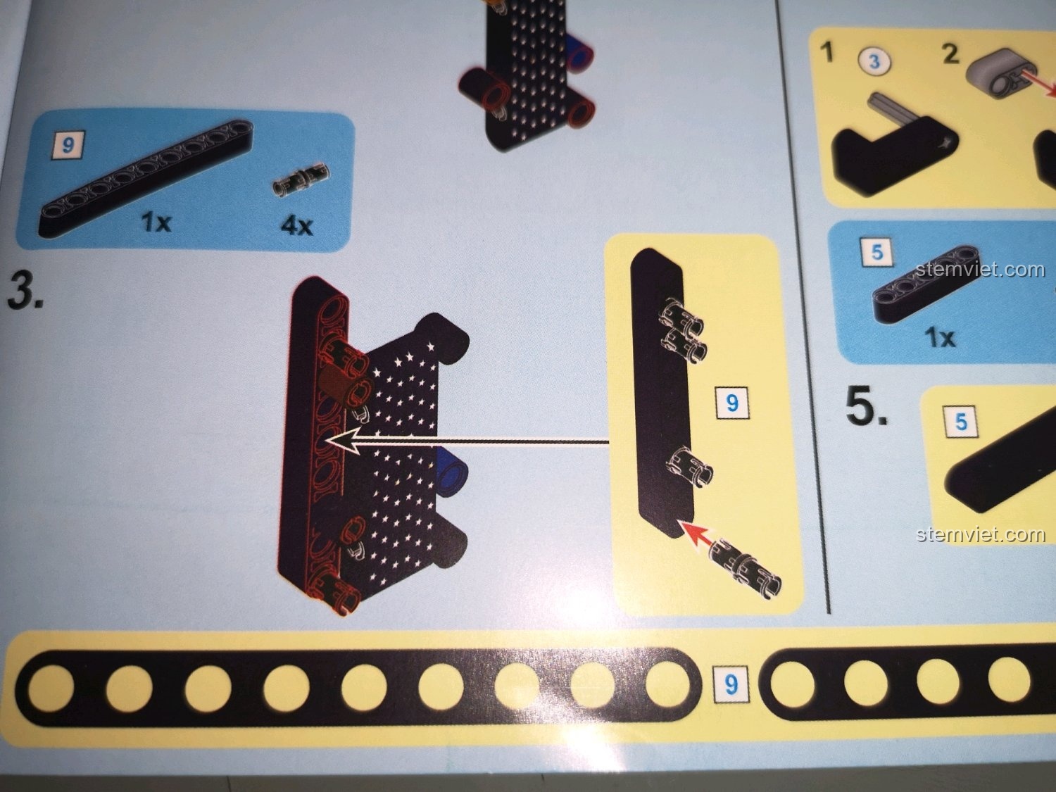 Điểm trừ của sách hướng dẫn SY 7018C là màu in quá tối, gây khó khăn khi phân biệt các chi tiết màu đen và xanh đậm.