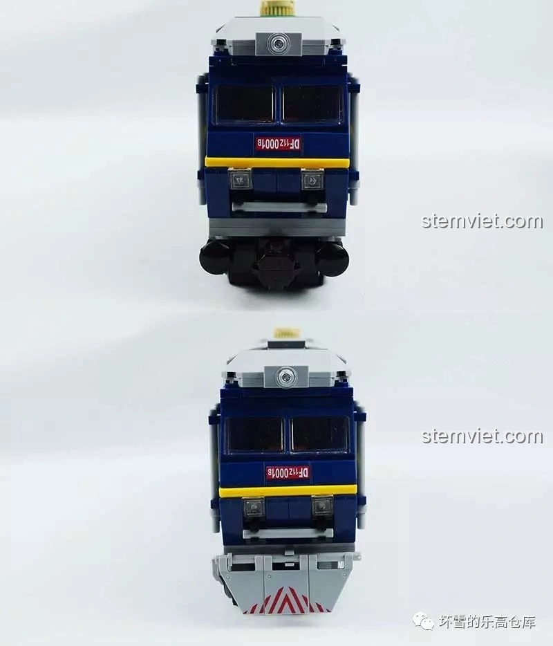 So sánh hai mặt của đầu máy KAZI KY98220 Tàu Hỏa Đông Phong 11Z, cho thấy lỗi in ngược số hiệu DF11Z0001B trên một mặt, một chi tiết thú vị.