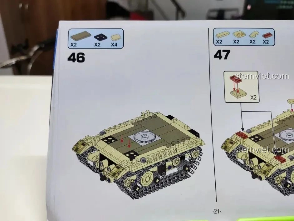 Lỗi màu sắc ở bước 46 trong sách hướng dẫn của bộ Xe Tăng Merkava HA389123, mảnh ghép màu đen bị in sai.