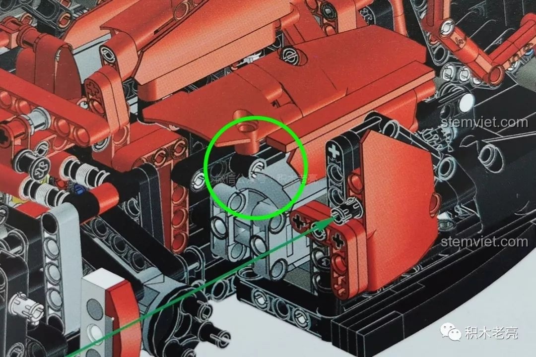Cận cảnh lỗi thiết kế khiến motor L bị cấn trong bộ nhận xét Mould King 13079.