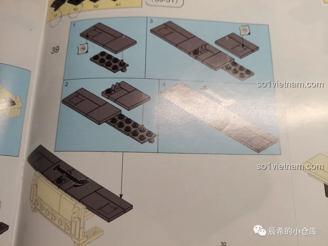 Một lỗi trong sách hướng dẫn của Sluban M38-B0851 được sửa bằng cách dán một miếng giấy đè lên.