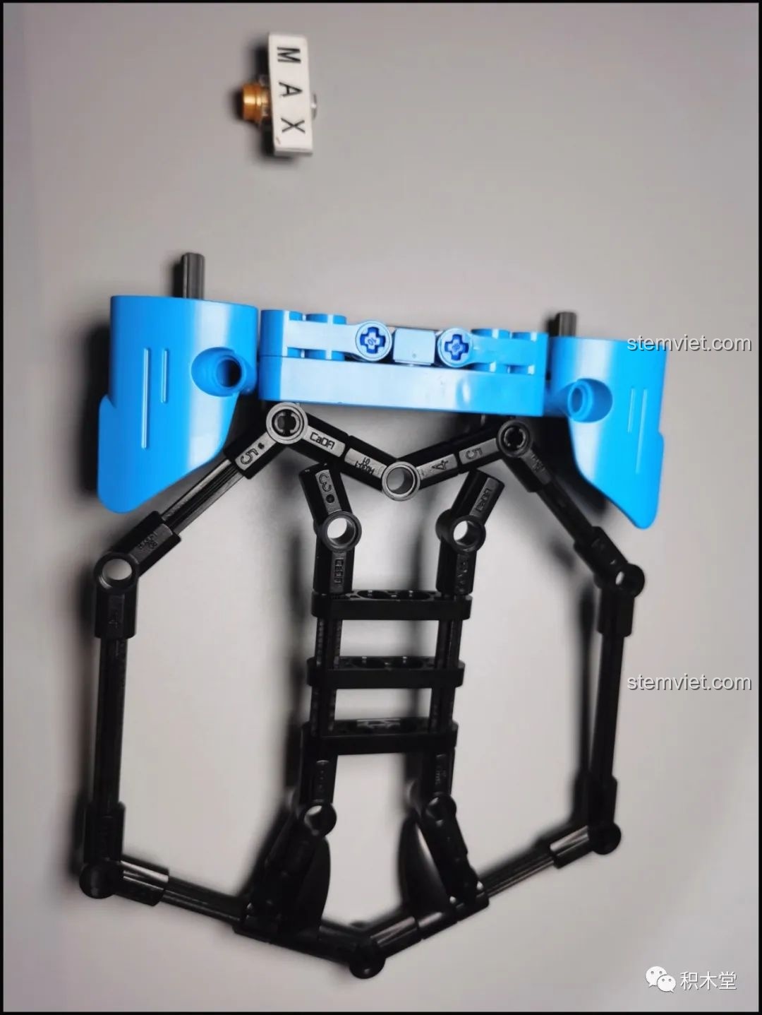 Lưu ý một bước bị thiếu trong sách hướng dẫn của bộ lắp ráp CaDA C 61041 tiết kiệm.