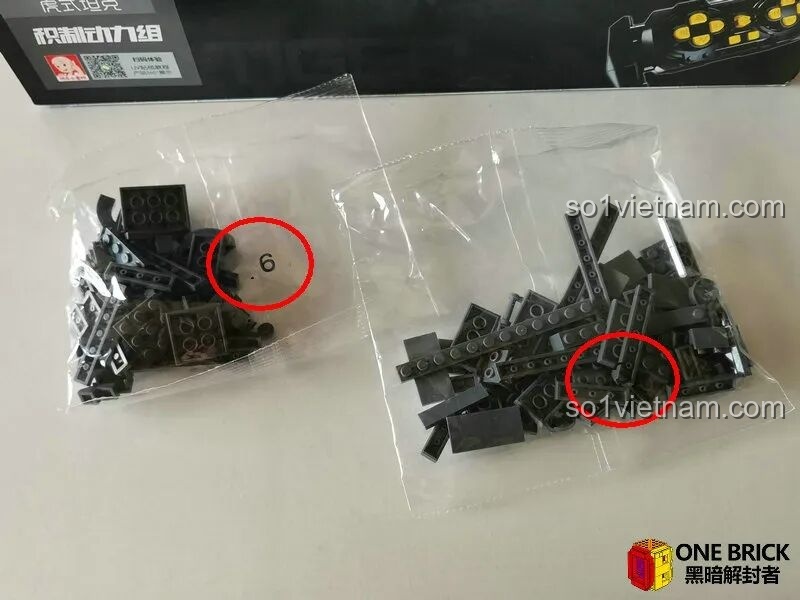 Số thứ tự in trên túi gạch của Sluban M38B0851 đôi khi bị các chi tiết che khuất, gây khó khăn khi tìm kiếm.