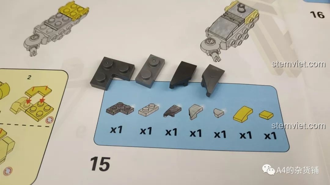 Sự khác biệt về sắc độ giữa các mảnh ghép màu bạc trong bộ Panlos Brick 621019 Robot Biến Hình, cần chú ý khi lắp ráp để đạt độ thẩm mỹ cao.