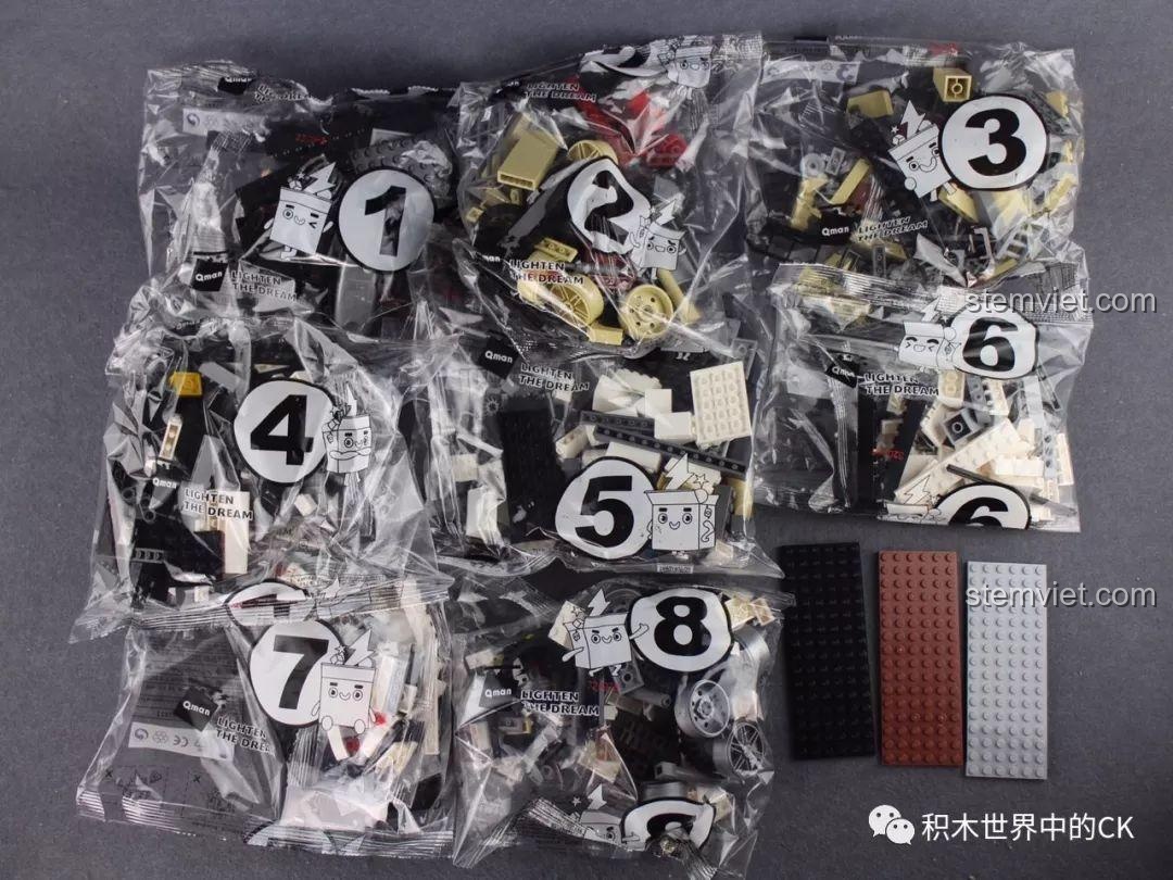 Tất cả các túi mảnh ghép được đánh số của bộ lắp ráp Qman 3209 Xe Bọc Thép Tấn Công ThunderMission.