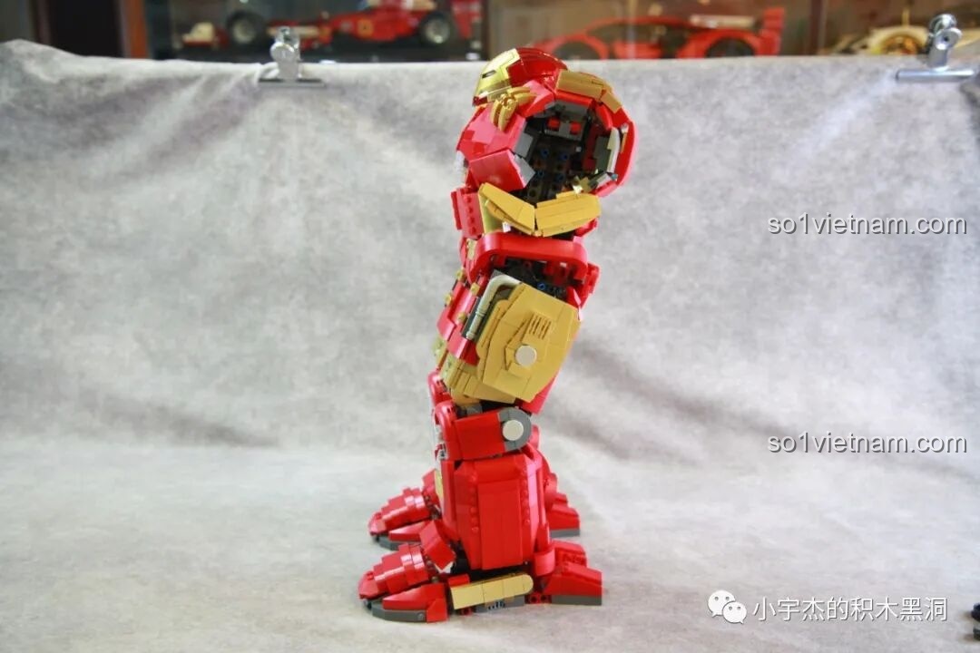 Các mảnh ghép của KBOX V5004 Hulkbuster MK44 sau khi đổ ra từ túi số 6.